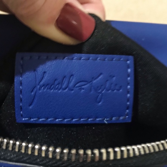 🆕KENDALL&KYLIE SUPER SUPER CUTE BLUE&WHITE CURSIVE LETTERING ACROSS MAKEUP BAG - Picture 6 of 14